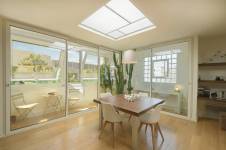 Jeff DE VOS - AT HOME PHOTO